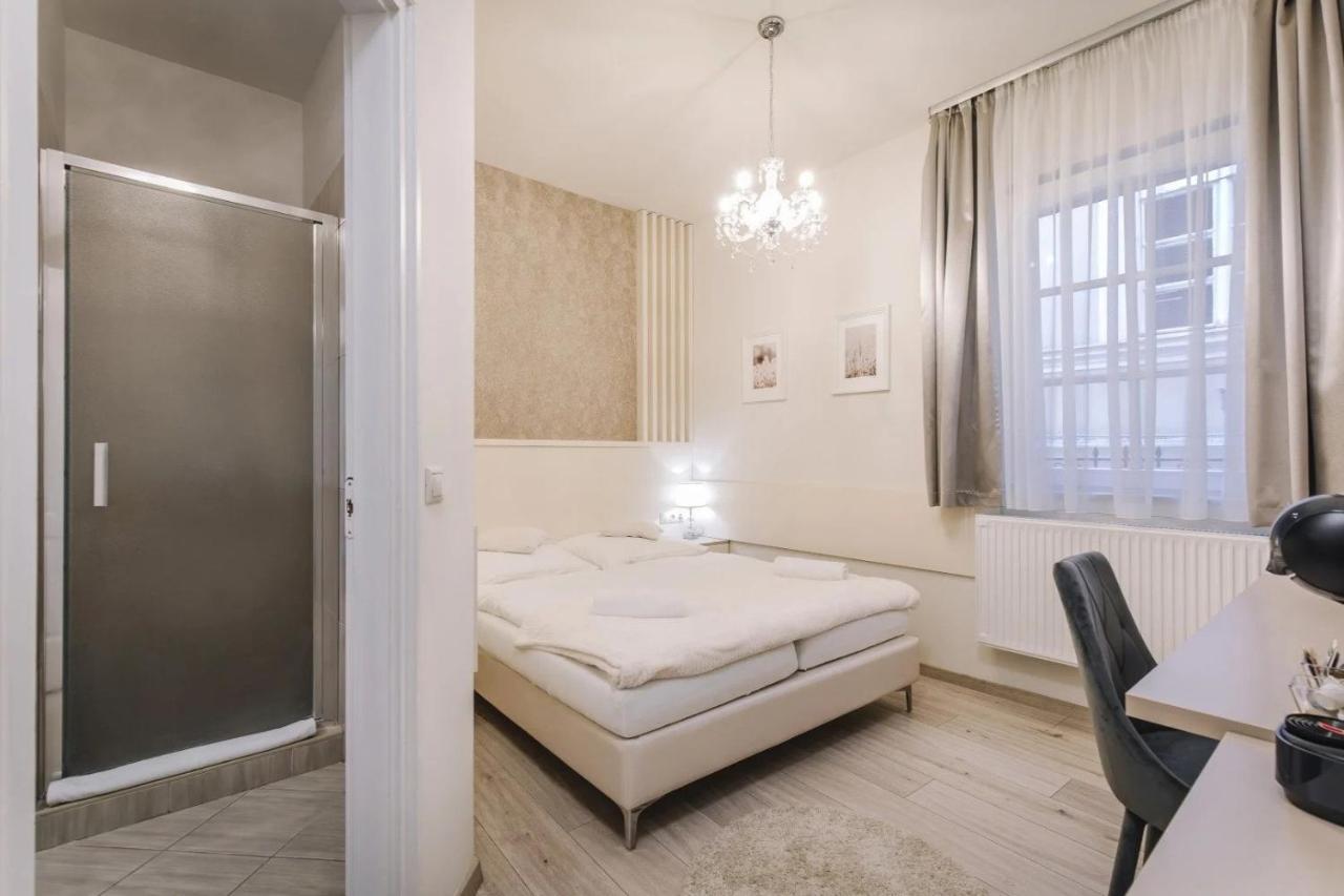 Apartmanhaz Soho Дьор Екстериор снимка