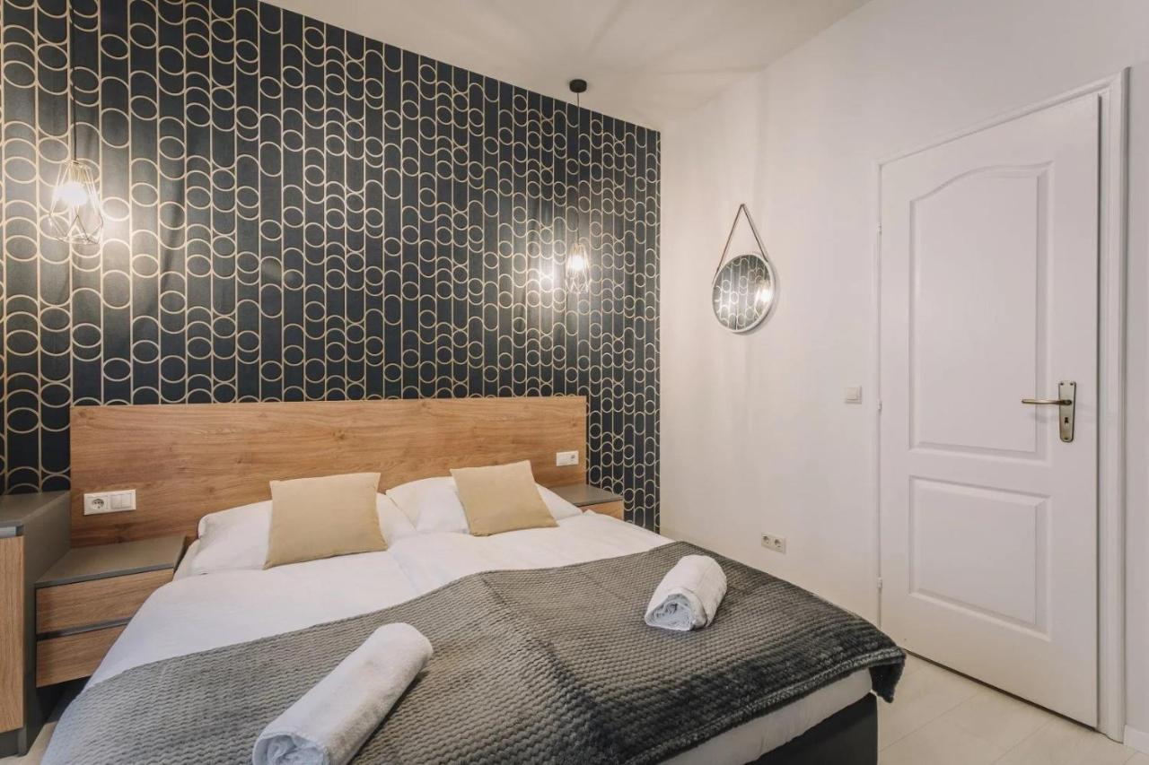 Apartmanhaz Soho Дьор Екстериор снимка