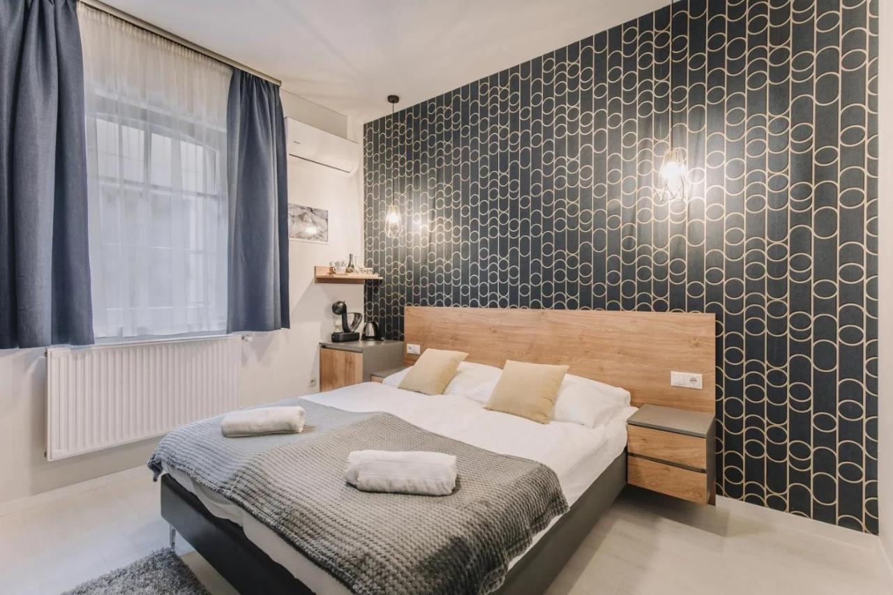 Apartmanhaz Soho Дьор Екстериор снимка