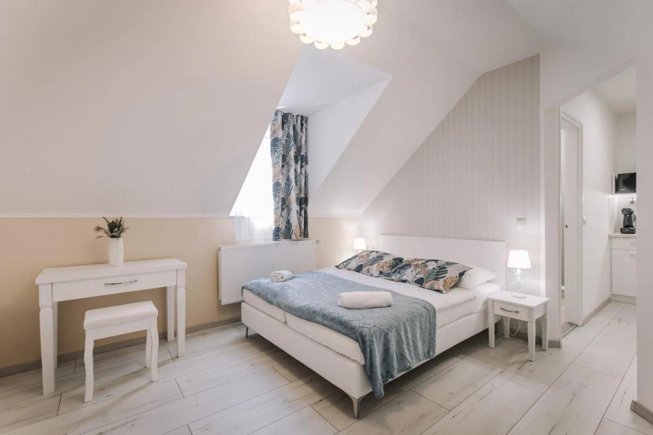 Apartmanhaz Soho Дьор Екстериор снимка