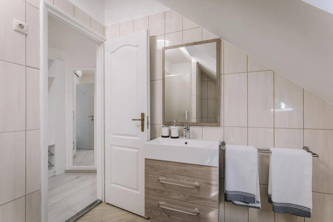 Apartmanhaz Soho Дьор Екстериор снимка