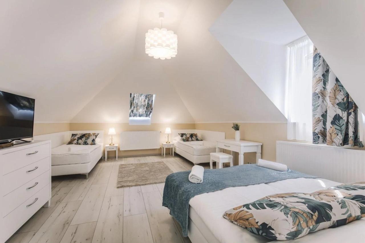 Apartmanhaz Soho Дьор Екстериор снимка