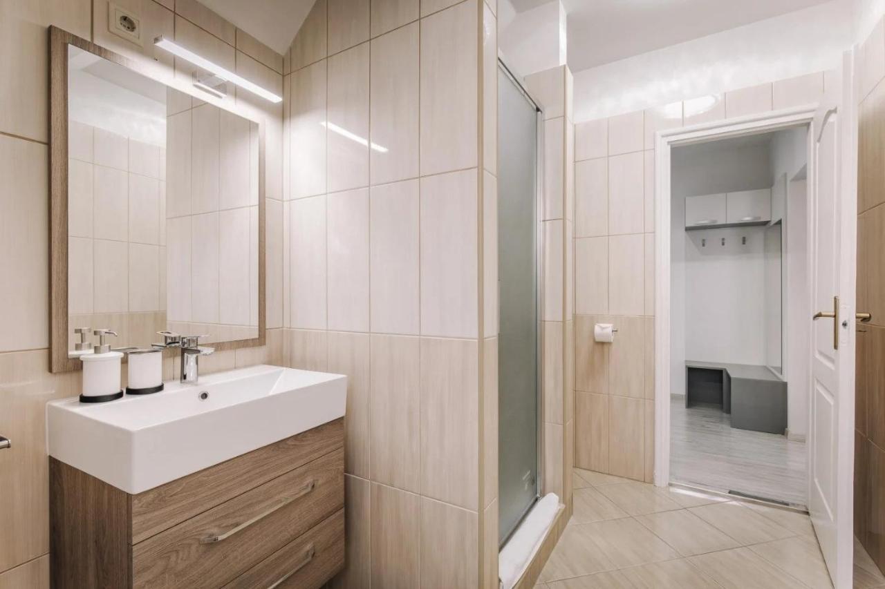 Apartmanhaz Soho Дьор Екстериор снимка