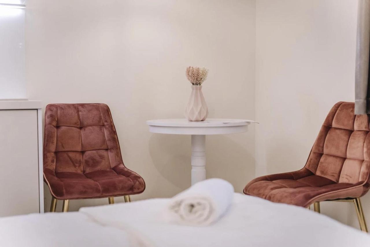 Apartmanhaz Soho Дьор Екстериор снимка
